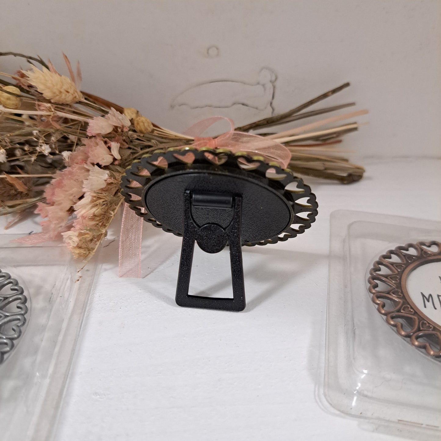 Mini-cadre photo « Happy Memories » – Détails délicats avec bordure en cœurs