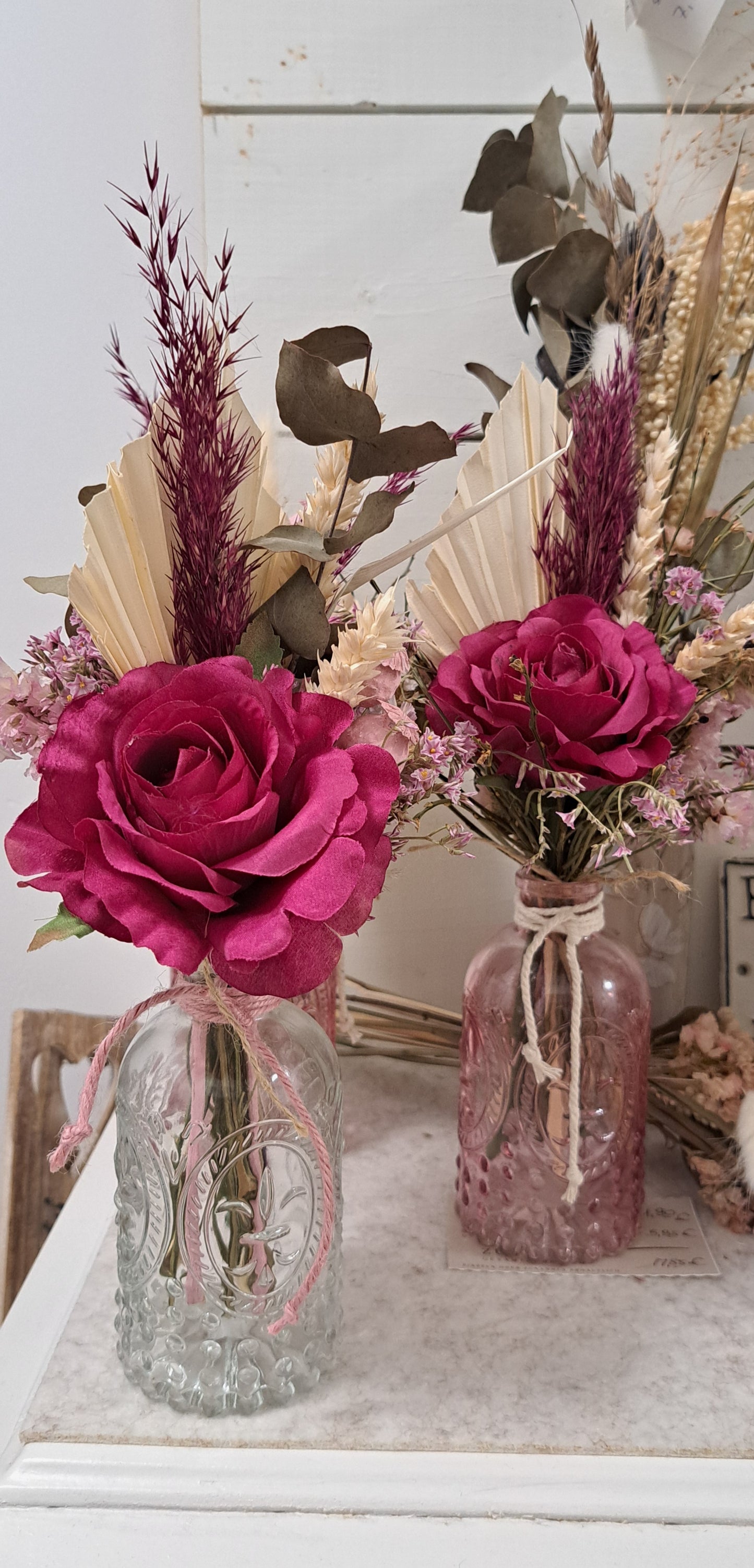 Petit bouquet nature et baie avec vase