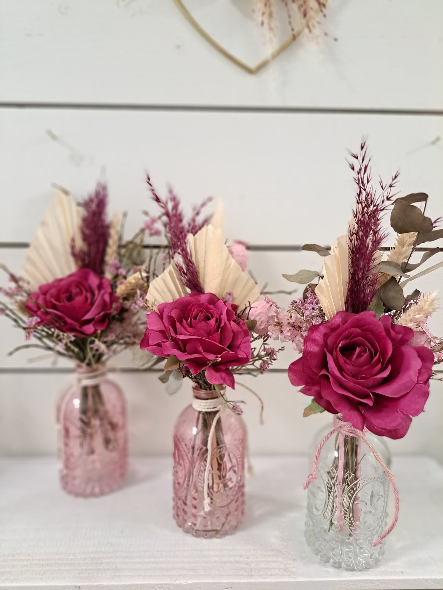 Petit bouquet nature et baie avec vase